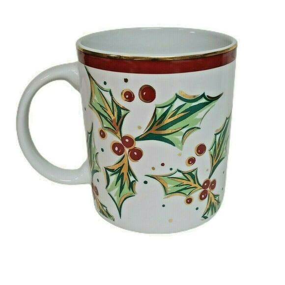 🎄 Vintage Christmas Mug ☕ Green Holly Berry Holiday Festive Cup 💛❤️💚 - Picture 1 of 12